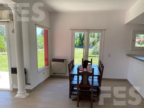 Casa 6 ambientes con 3 baños