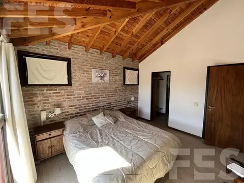 VENTA CASA 6 AMBIENTES EN FINCAS DE SAN VICENTE SECTOR CHACRAS 1