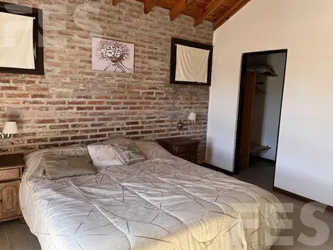 Casa 6 ambientes con 3 baños