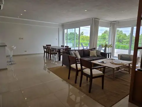 Departamento 4 ambientes con 2 baños