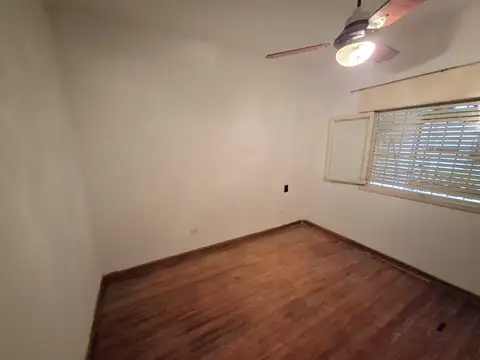 Casa en Alquiler con 1 cochera