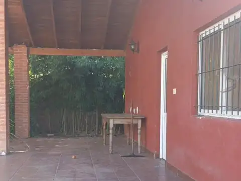 Casa en venta - 3 Dormitorios 1 Baño - Cañuelas