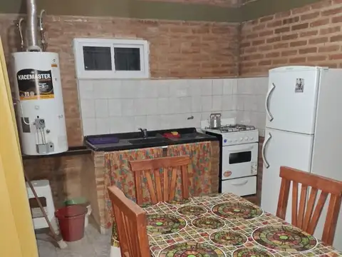 Casa 3 ambientes con 1 baño
