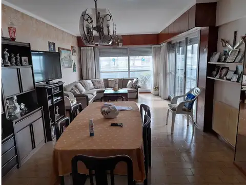 Departamento 4 ambientes con 3 baños