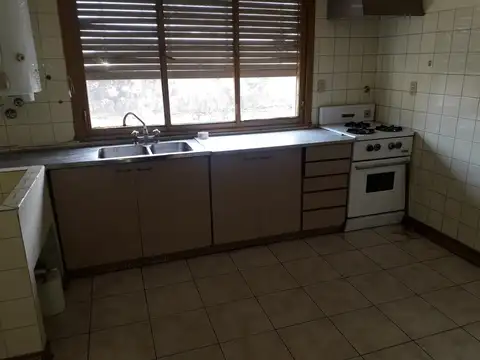 Galpon en Alquiler en Olivos, $ 1.690.000