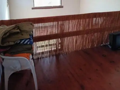 Casa 2 ambientes con 1 baño