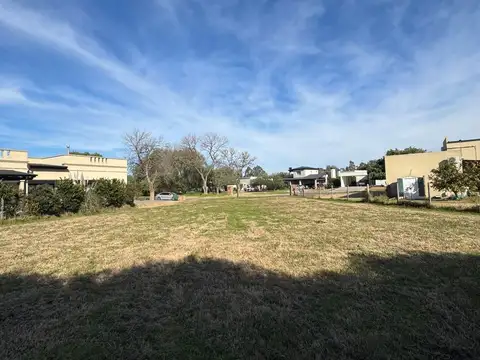 Terreno en Venta de 927,0 m2