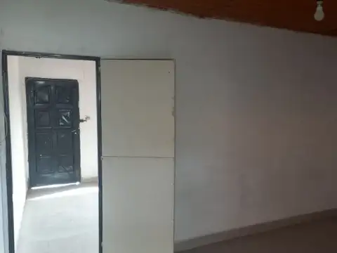 Venta - Conjunto de 3 casas de 1 dormitorio.