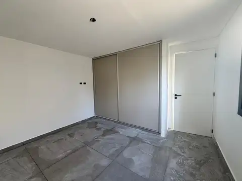 CASA EN VENTA BARRIO PRIVADO LAR DE VIEYTES III