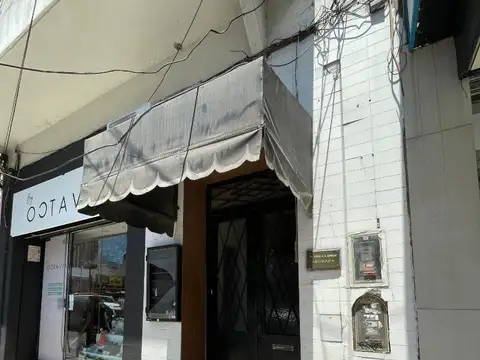 Hipolito Yrigoyen 100, Piso 1°