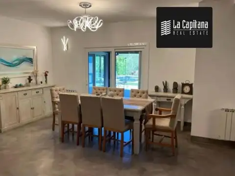 Casa en Venta con 5 cocheras