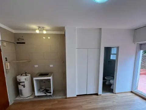 Departamento en Alquiler en Olivos Vías/Río, $ 650.000