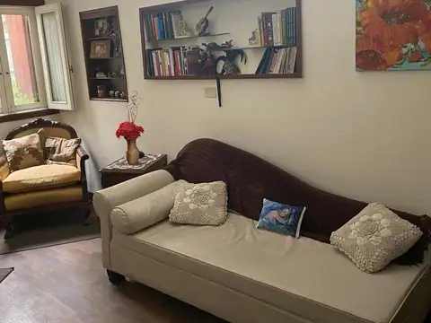 Chalen en venta en amplio lote