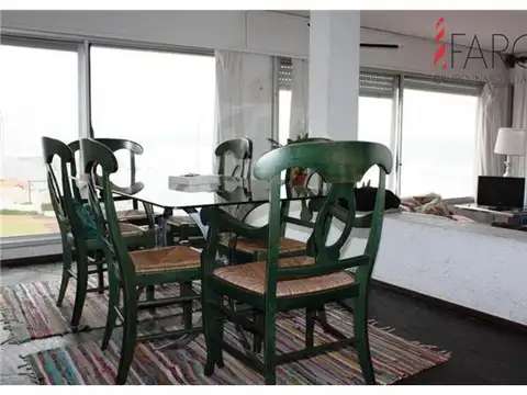 Apartamento en Península 3 dormitorios y servicio con garage