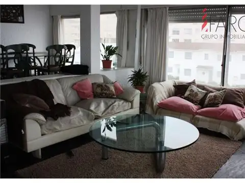 Departamento 4 ambientes con 2 baños