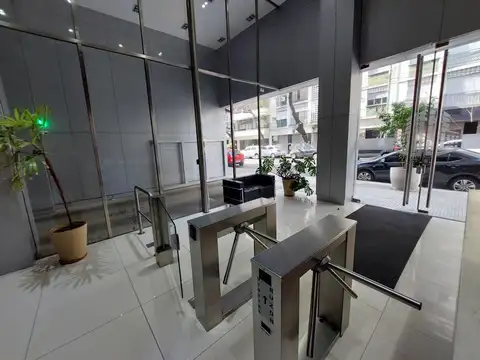 Oficina en Venta al Este