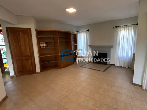 Casa en Venta con 5 cocheras