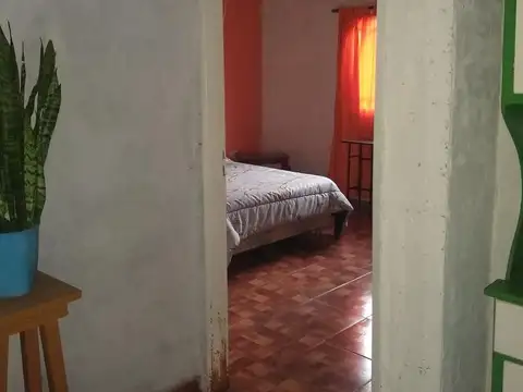 Casa 3 ambientes con 1 baño