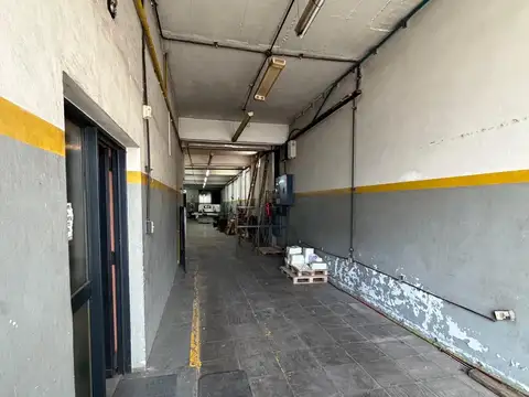 Avenida Rivadavia al 17200