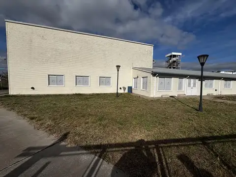 TERRENO LOTE NAVE INDUSTRIAL OFICINAS 4800 m2 y 600 m2 cub la plata Alquiler o Venta