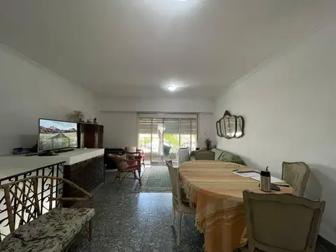 Depto Tipo Casa en Alquiler 50 años