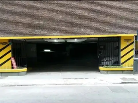 Venta Excelent cochera en el Centro de la Ciudad