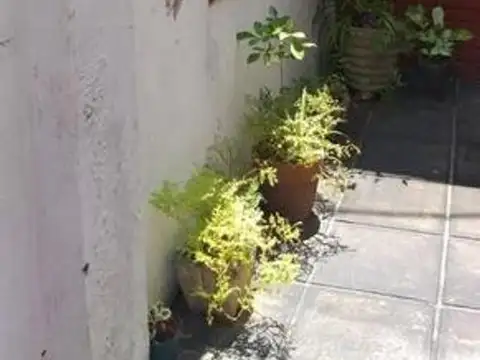 Depto Tipo Casa 3 ambientes con 1 baño