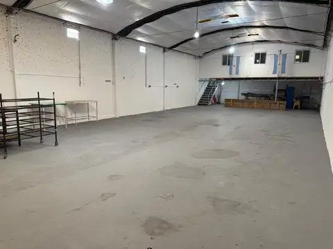 Galpon en Alquiler en La Calera, $ 2.500.000