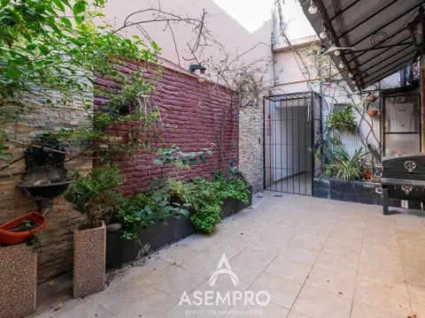 Depto Tipo Casa en Venta 50 años