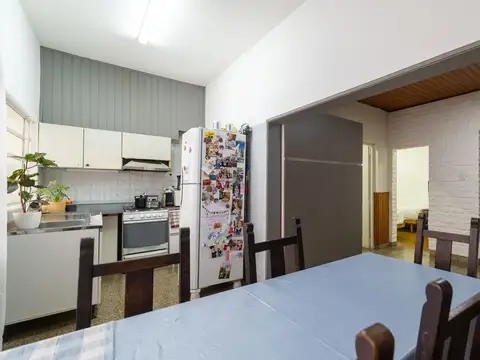 VENTA CASA 2 DORMITORIOS Y PATIO CAPITÁN BERMUDEZ