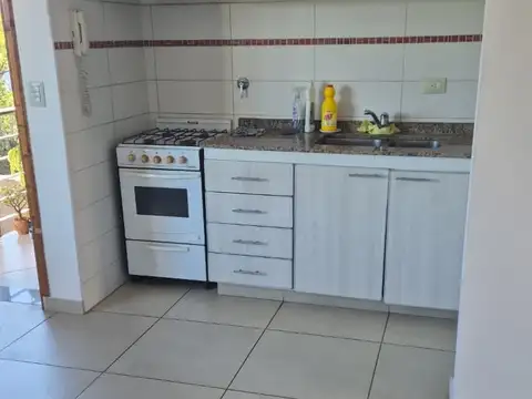M Quintana 200, Piso 2