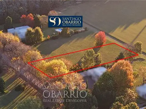 Lote  en Venta de 2400m2 en barrio La Cañada Polo Club de Lujan 100
