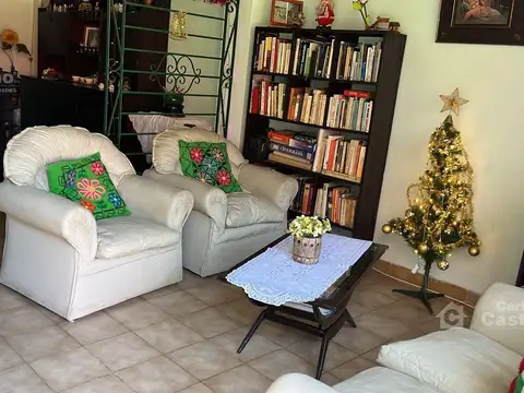 Casa 3 ambientes con 2 baños