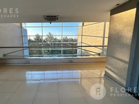 Oficina en Venta con 1 cochera