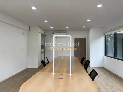 Oficina en Venta con 1 cochera