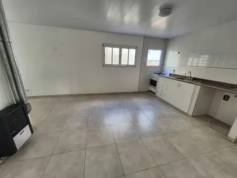 Depto Tipo Casa 3 ambientes con 1 baño