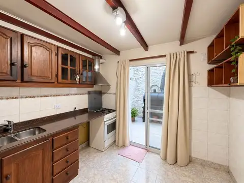 VENTA DUPLEX 3 AMBIENTES EN BERNAL