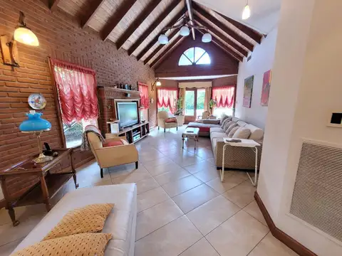 Casa en Venta en Moreno, USD 310.000