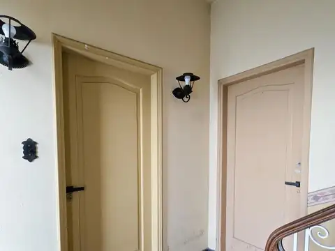 Depto Tipo Casa 7 ambientes con 2 baños