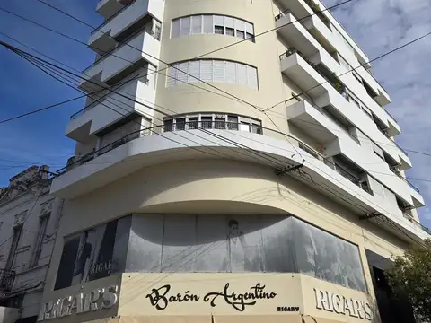 Se vende departamento de 3 Dormitorios en microcentro