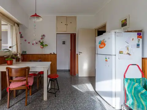 Casa 2 ambientes con 1 baño