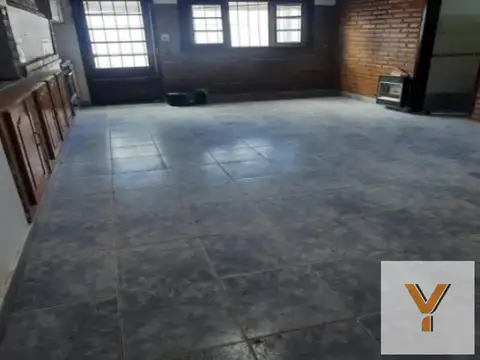 Casa en Venta en Pueblo Alberdi, USD 70.000