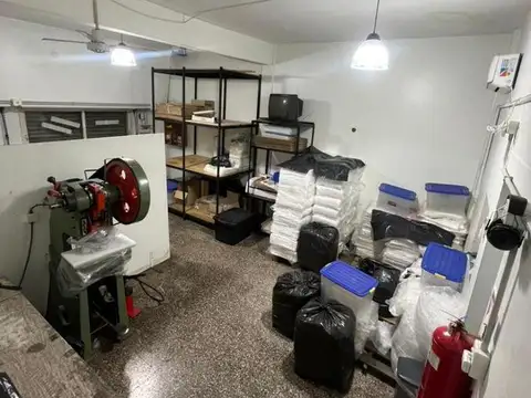 Local en Alquiler en Avellaneda, $ 700.000