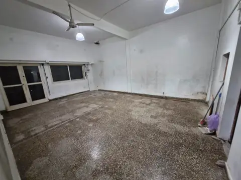 Local en Alquiler en Avellaneda, $ 650.000
