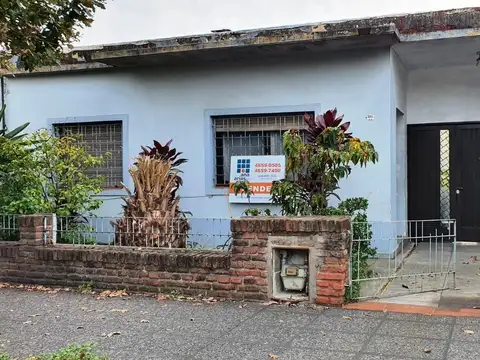 Casa 4 amb. Cochera Fondo VENTA URGENTE