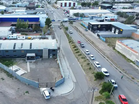 Galpón Comercial en Alquiler