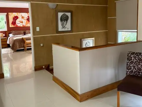 Casa 5 ambientes con 5 baños