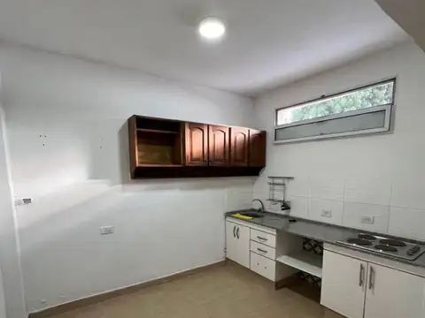 Depto Tipo Casa 2 ambientes con 1 baño