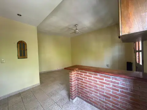 Depto Tipo Casa 2 ambientes con 1 baño
