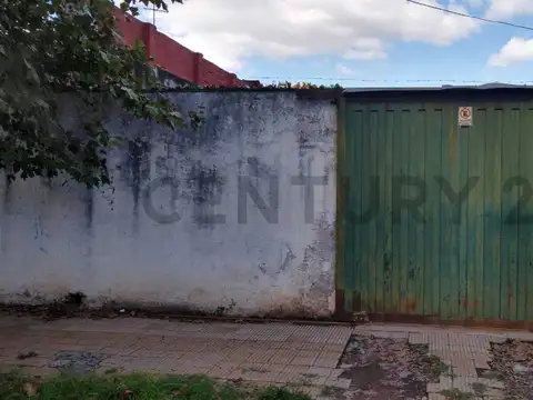 Profesor Rogelio Vidal 5800, Piso TERRENO